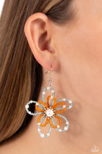Load image into Gallery viewer, Paparazzi 🔆 PEARL Crush - Orange Earrings