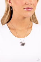 Load image into Gallery viewer, Paparazzi 🔆 Textured Talent - Silver Necklace