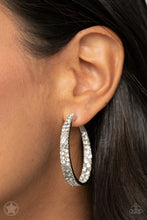 Load image into Gallery viewer, Paparazzi π GLITZY By Association Earrings