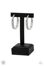 Load image into Gallery viewer, Paparazzi π GLITZY By Association Earrings