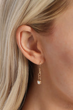Load image into Gallery viewer, Paparazzi 🔆 Gleaming Harmony - Gold Necklace