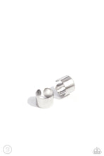 Load image into Gallery viewer, oak-sisters-jewelry-seize-the-chicness-6487-paparazzi-accessories-by-lisa