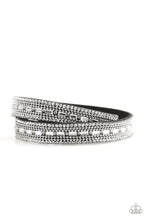 Load image into Gallery viewer, Paparazzi 🔆 Shimmer and Sass - Black Bracelet
