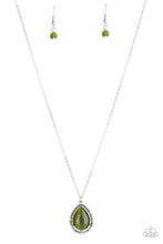 Load image into Gallery viewer, Paparazzi 🔆 In GLOW Spirits - Green Necklace
