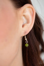 Load image into Gallery viewer, Paparazzi 🔆 In GLOW Spirits - Green Necklace

