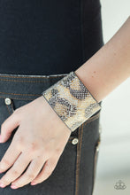Load image into Gallery viewer, Paparazzi 🔆 Serpent Shimmer - Silver Bracelet
