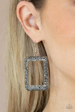 Load image into Gallery viewer, Paparazzi 🔆 World FRAME-ous - Silver Earrings
