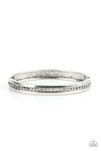 Load image into Gallery viewer, Paparazzi 🔆 Urban Reign - Silver Bracelet
