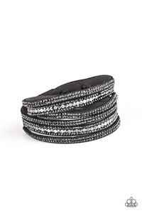oak-sisters-jewelry-rock-star-attitude-silver-4036-paparazzi-accessories-by-lisa