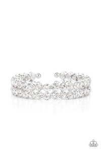 oak-sisters-jewelry-shock-factor-white-paparazzi-accessories-by-lisa