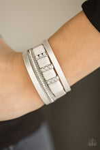 Load image into Gallery viewer, Paparazzi 🔆 FAME Night - White Bracelet
