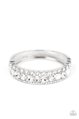 oak-sisters-jewelry-classic-confidence-white-paparazzi-accessories-by-lisa