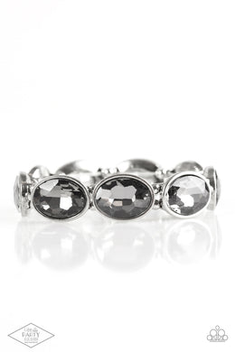 oak-sisters-jewelry-diva-in-disguise-silver-bracelet-paparazzi-accessories-by-lisa