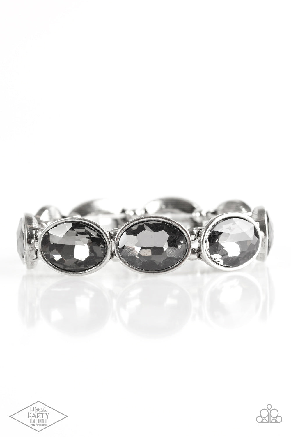 oak-sisters-jewelry-diva-in-disguise-silver-bracelet-paparazzi-accessories-by-lisa