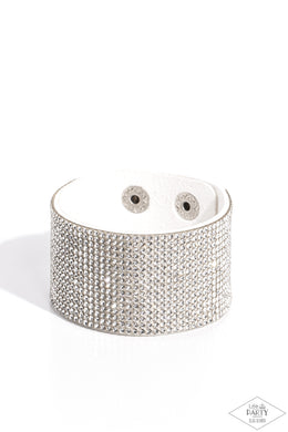 oak-sisters-jewelry-roll-with-the-punches-white-bracelet-paparazzi-accessories-by-lisa