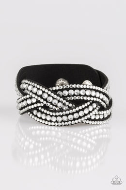 oak-sisters-jewelry-bring-on-the-bling-black-bracelet-paparazzi-accessories-by-lisa