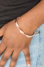 Load image into Gallery viewer, Paparazzi 🔆 Traditional Twist - Rose Gold Bracelet

