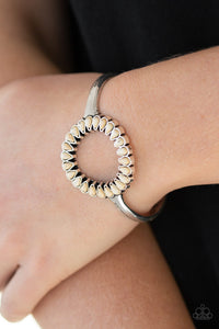 Paparazzi 🔆Divinely Desert - White Bracelet