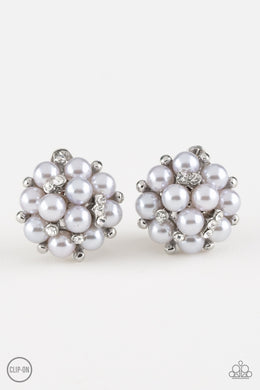 oak-sisters-jewelry-par-pearl-silver-clip-on-paparazzi-accessories-by-lisa