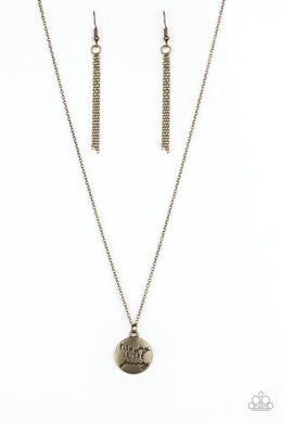 oak-sisters-jewelry-find-joy-brass-necklace-paparazzi-accessories-by-lisa
