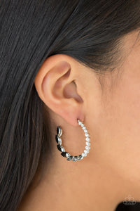 Paparazzi 🔆 Prime Time Princess - Silver Earrings