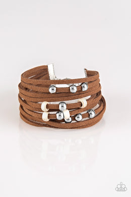 oak-sisters-jewelry-colorfully-coachella-white-bracelet-paparazzi-accessories-by-lisa