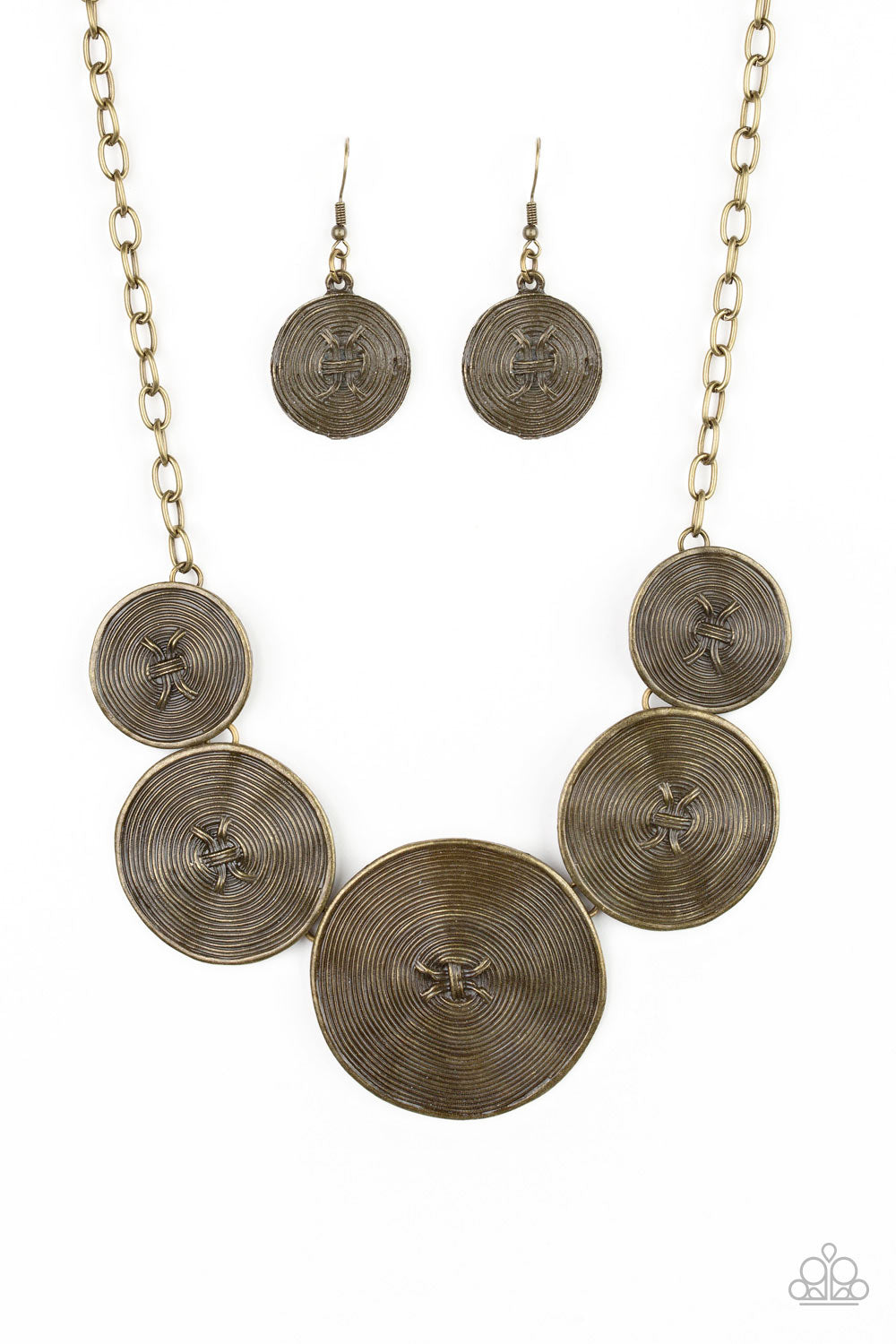 oak-sisters-jewelry-deserves-a-medal-brass-necklace-paparazzi-accessories-by-lisa