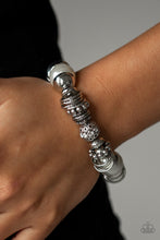 Load image into Gallery viewer, Paparazzi 🔆 Uptown Tease - White Bracelet
