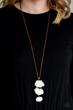 Load image into Gallery viewer, Paparazzi 🔆 On The ROAM Again - Copper Necklace

