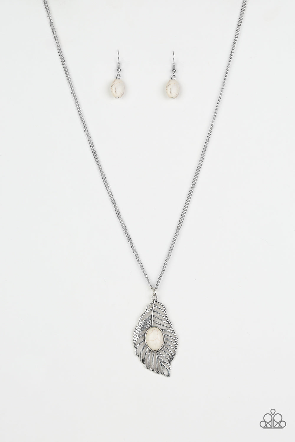 oak-sisters-jewelry-flight-path-white-necklace-paparazzi-accessories-by-lisa