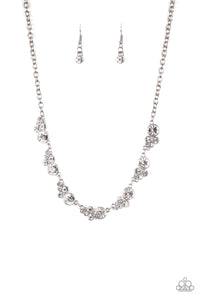 oak-sisters-jewelry-social-luster-white-necklace-paparazzi-accessories-by-lisa