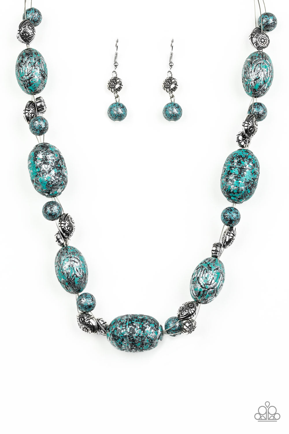 oak-sisters-jewelry-gatherer-glamour-blue-necklace-paparazzi-accessories-by-lisa