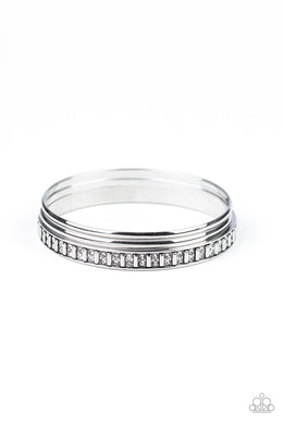 oak-sisters-jewelry-flawless-flaunter-white-bracelet-paparazzi-accessories-by-lisa