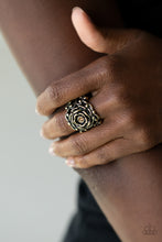 Load image into Gallery viewer, Paparazzi 🔆 Rose Garden Royal - Brass Ring
