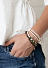 Load image into Gallery viewer, Paparazzi 🔆 Dream Beach House - Green Bracelet
