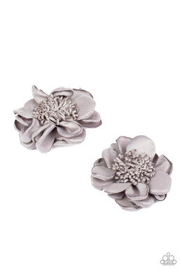 oak-sisters-jewelry-full-on-floral-silver-hair clip-paparazzi-accessories-by-lisa