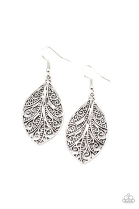 oak-sisters-jewelry-one-vine-day-silver-earrings-paparazzi-accessories-by-lisa