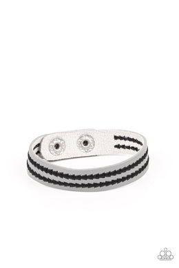 oak-sisters-jewelry-show-the-way-silver-bracelet-paparazzi-accessories-by-lisa