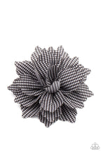 Load image into Gallery viewer, Paparazzi 🔆 Plaid Prairies - Black Hair Clip
