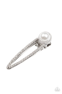 Paparazzi 🔆 Expert in Elegance - White Hair Clip