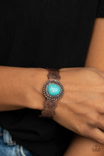 Load image into Gallery viewer, Paparazzi 🔆 Oceanic Oracle - Copper Bracelet
