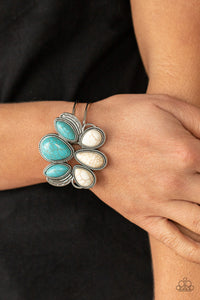 Paparazzi 🔆 Botanical Badlands - White Bracelet