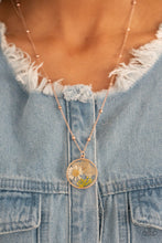 Load image into Gallery viewer, Paparazzi 🔆 Floral Embrace - Rose Gold Necklace
