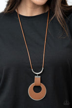 Load image into Gallery viewer, Paparazzi 🔆 Luxe Crush - Brown Necklace

