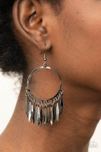 Load image into Gallery viewer, Paparazzi 🔆 Radiant Chimes - Black Earrings
