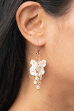 Load image into Gallery viewer, Paparazzi 🔆 Bountiful Bouquets - Copper Earrings
