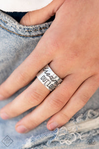Paparazzi 🔆 Dream Louder Ring