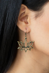 Paparazzi 🔆 Lotus Ponds - Brass Earrings