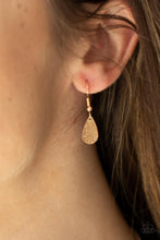 Load image into Gallery viewer, Paparazzi 🔆 Eastern CHIME Zone - Gold Necklace
