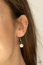 Load image into Gallery viewer, Paparazzi 🔆 Prairie Reserve - White Necklace
